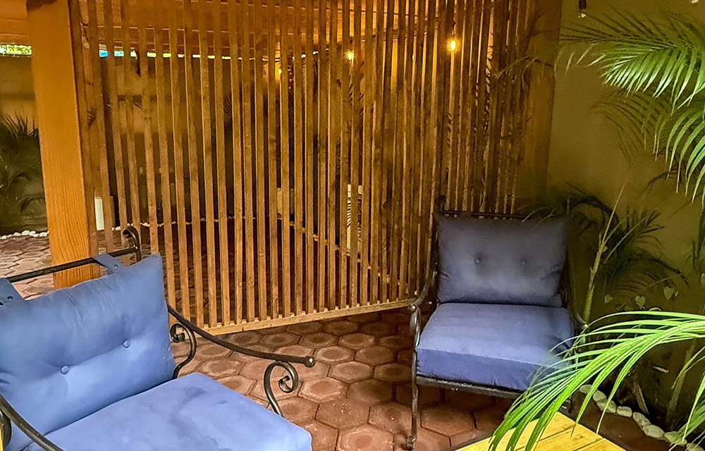 HOTEL_NAME