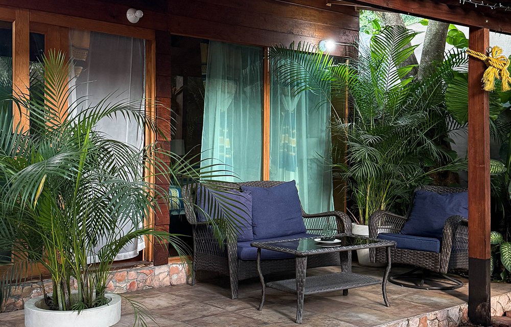 HOTEL_NAME